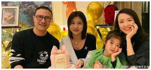 吃瓜真人出镜视频大全集,揭秘各大热门视频全集精彩瞬间