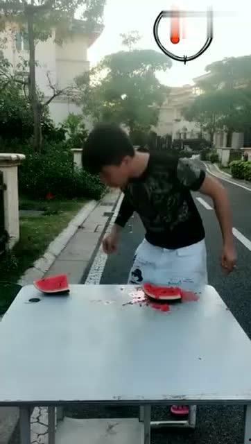 最新吃瓜搞笑段子视频,笑料百出！最新吃瓜搞笑段子视频大盘点