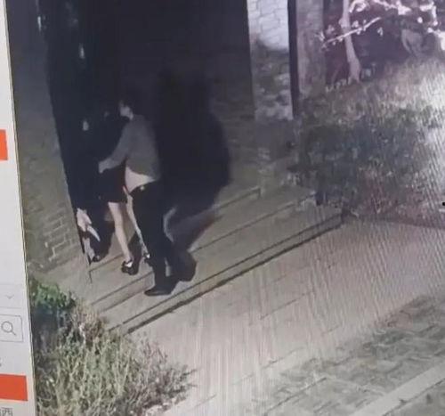 容东公园吃瓜事件视频,一场引发热议的街头冲突瞬间