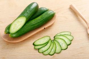 一个人吃瓜视频怎么拍摄,揭秘吃瓜视频的拍摄与制作技巧