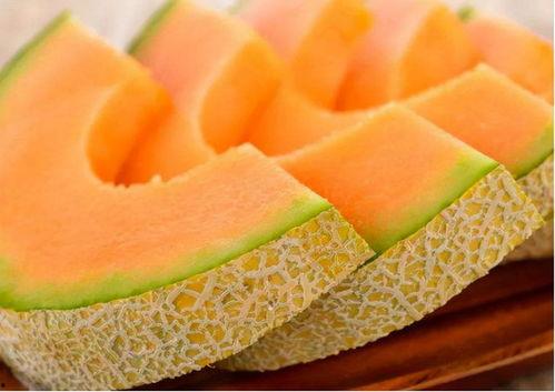 外国人吃哈密瓜减压视频,甜蜜滋味带来心灵慰藉