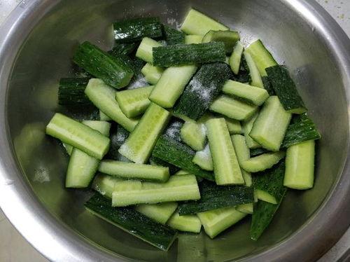 酸瓜要腌多久可以吃呀视频,多久即可开胃享用